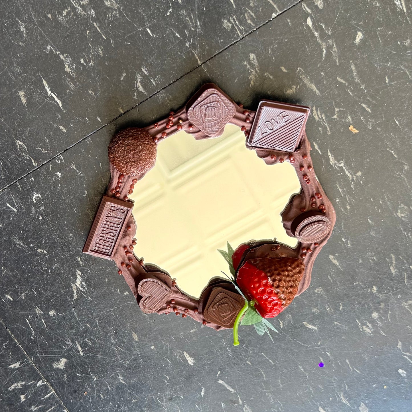 Small Cake Mirror