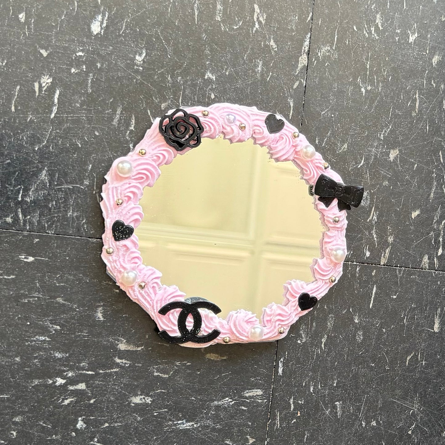 Small Cake Mirror