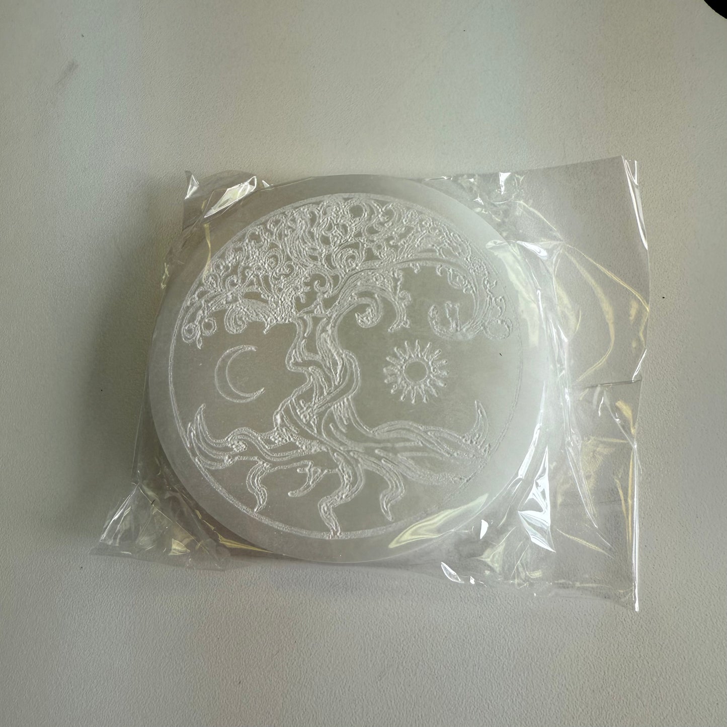 Round Selenite Etched Plate