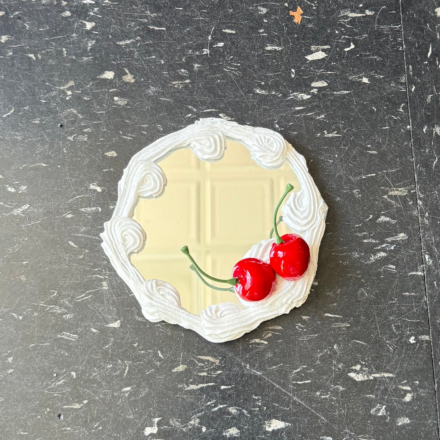 Small Cake Mirror